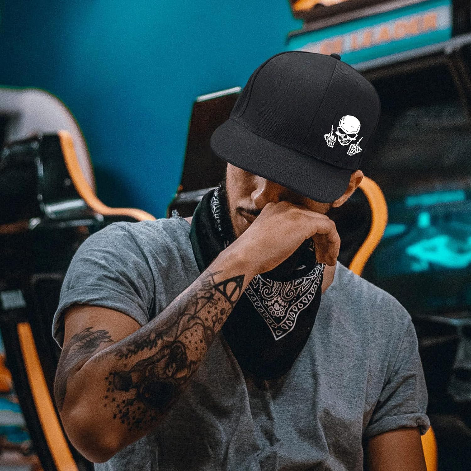 Totenkopf-Mittelfinger-Hystere – Snapback Hat Flat Bewertung und Preis